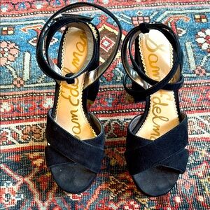 Sam Edelman black suede platforms 🌟